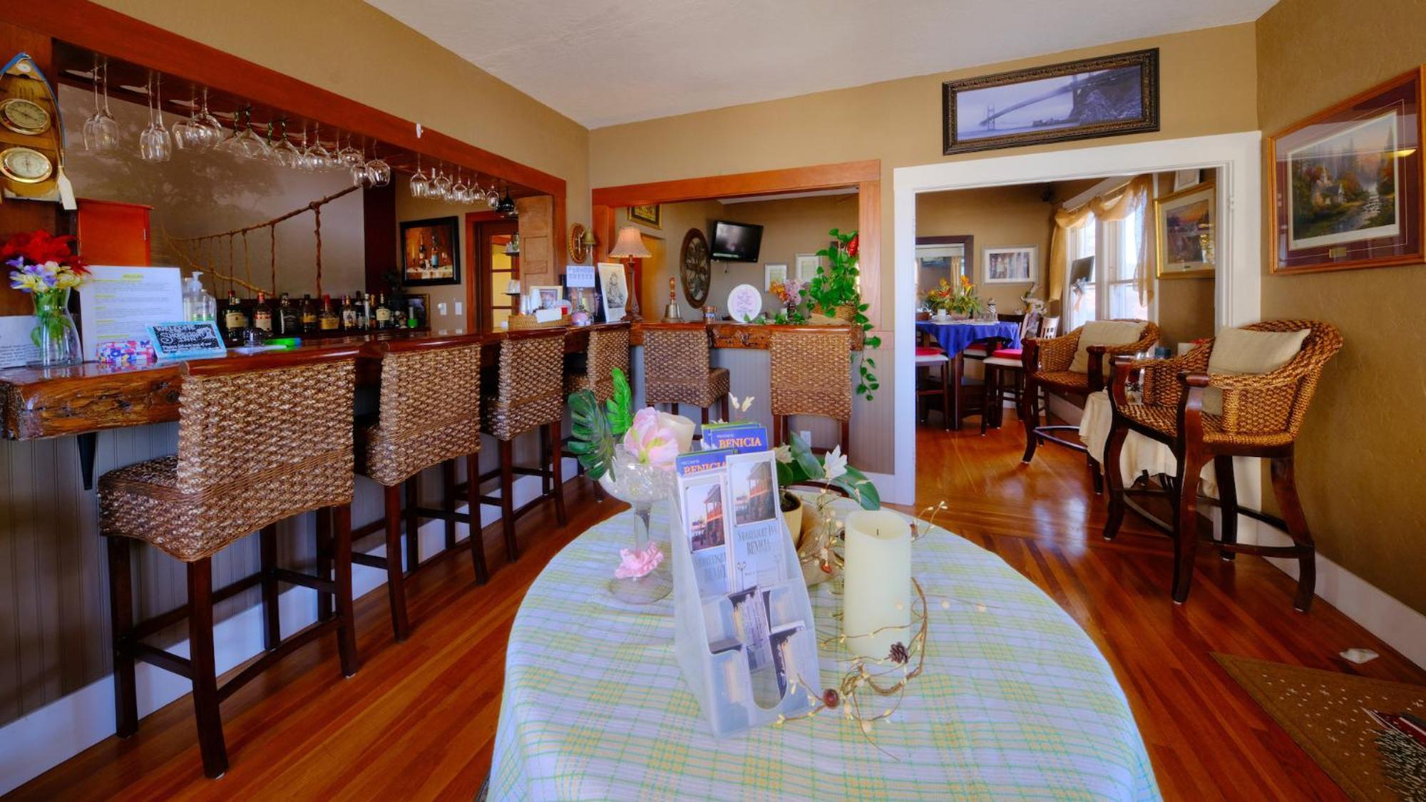 Shorelight Inn ベニシア エクステリア 写真